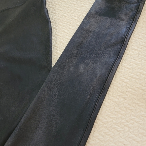 Spanx Black Shiny Leggings Cloud Pattern Shimmer Size Medium Shaping Casual - Picture 12 of 14